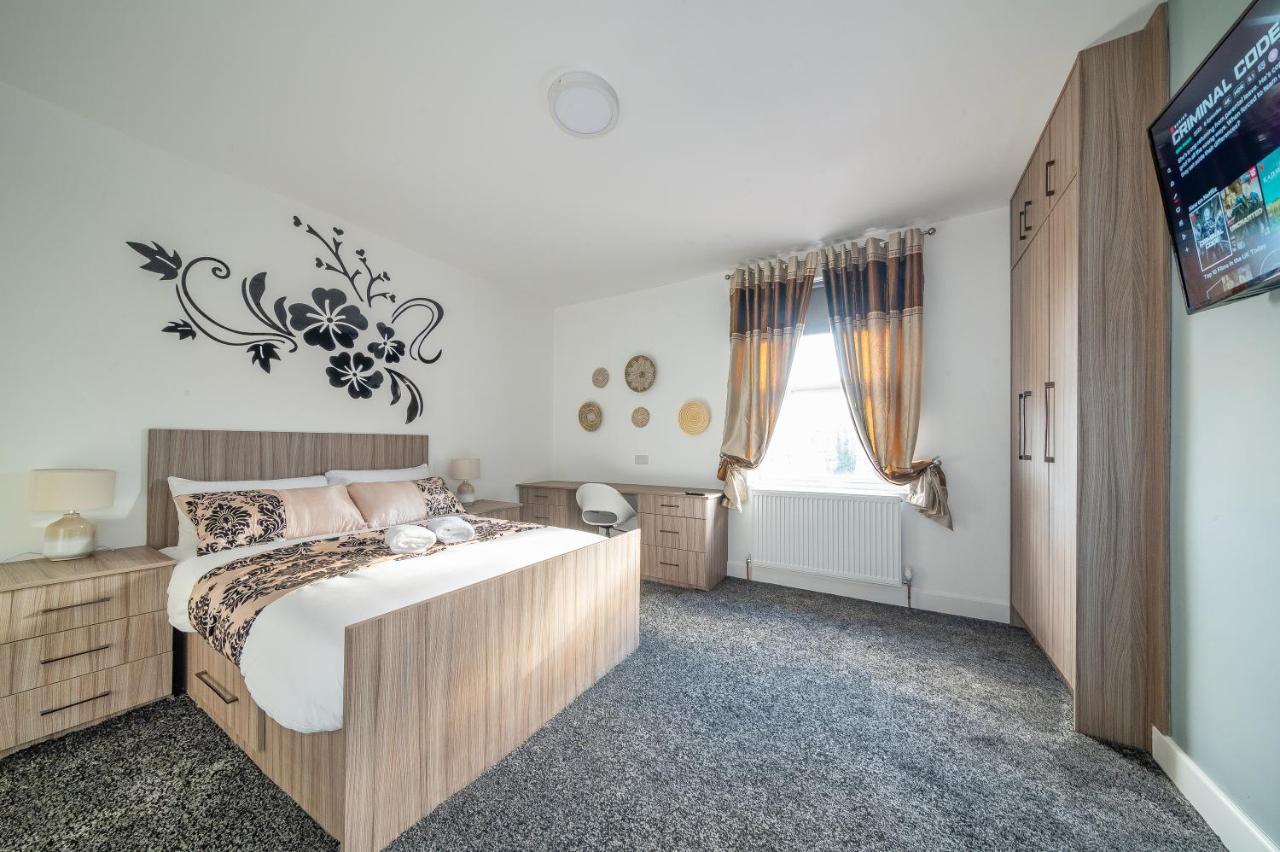 *Rc12S* For Your Most Relaxed & Cosy Stay + Free Parking + Free Fast Wifi * Leeds  Eksteriør bilde